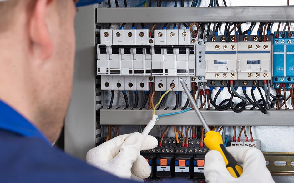 taux horaire électricien Étréchy